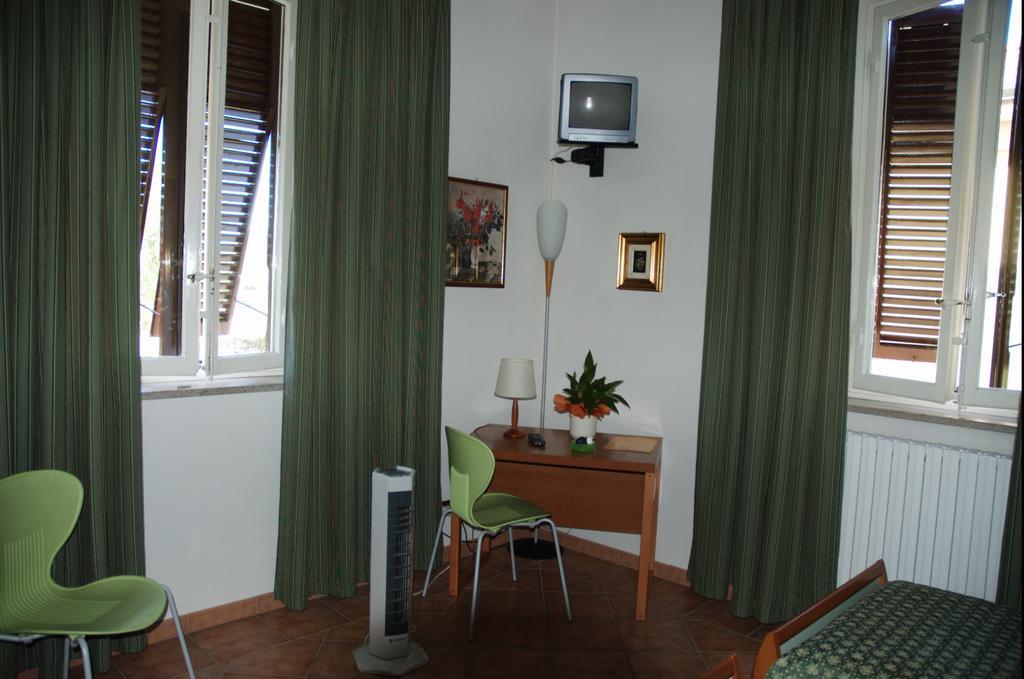 Affittacamere Villa Delia Lucca Ruang foto